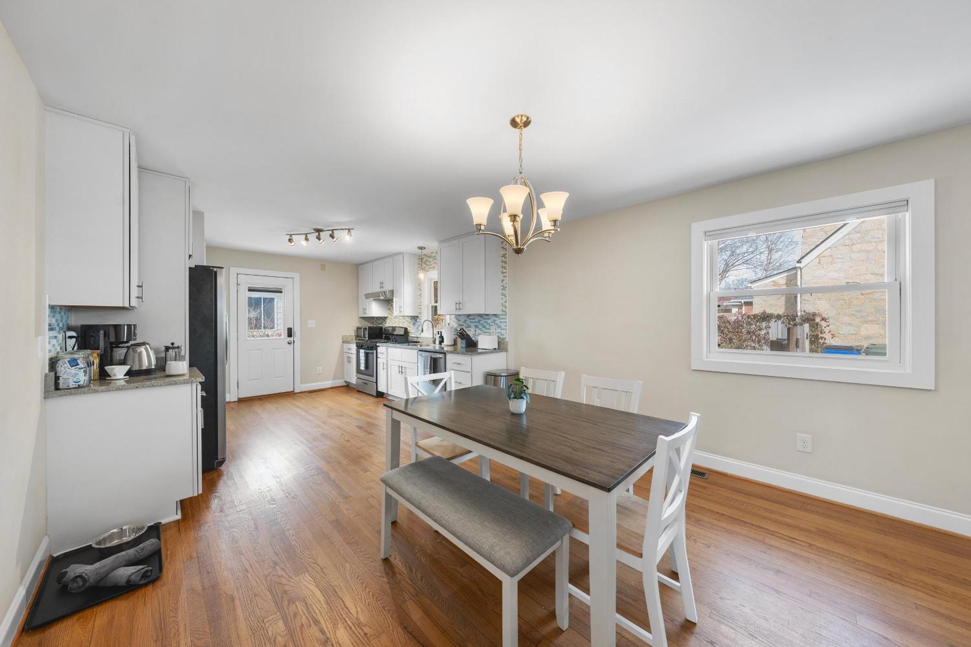 Charming Dt 3-Bed Bungalow With Fenced-In Yard Raleigh Buitenkant foto